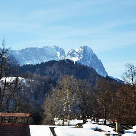 Gaestehaus Am Riedweg Garmisch-Partenkirchen Exterior photo