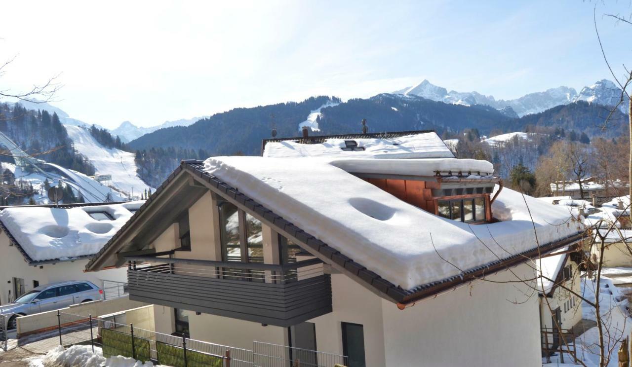 Gaestehaus Am Riedweg Garmisch-Partenkirchen Exterior photo
